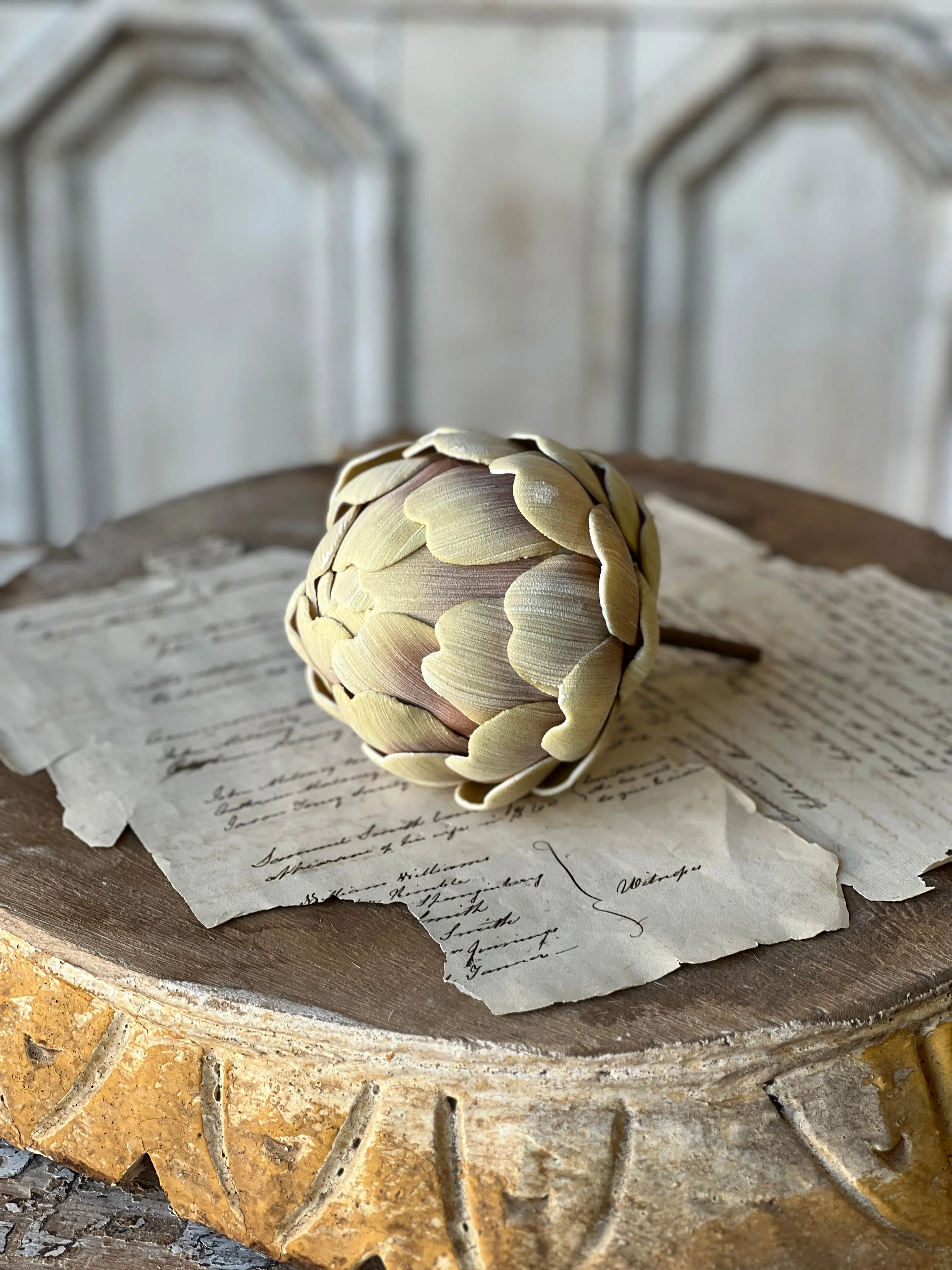 Artichoke Pick | 7" | Ecru