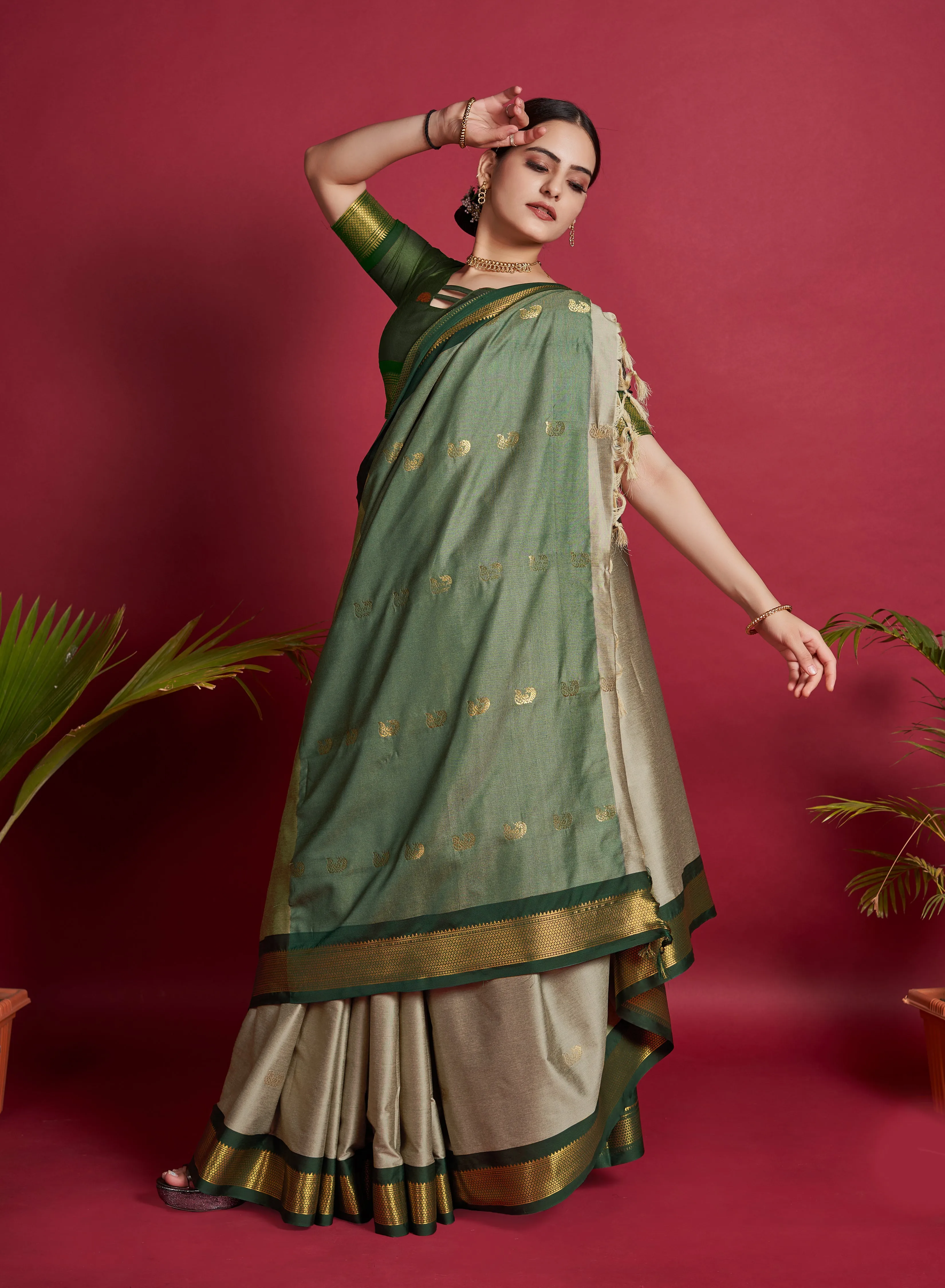 Women Party Wear Plain Banarasi Silk Grey colour Saree with Zari Border Work